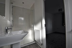 Master En-Suite- click for photo gallery
